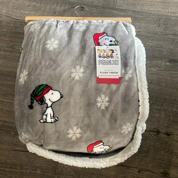 Snoopy grey Christmas blanket 50x60 plush reversible - Picture 1 of 2